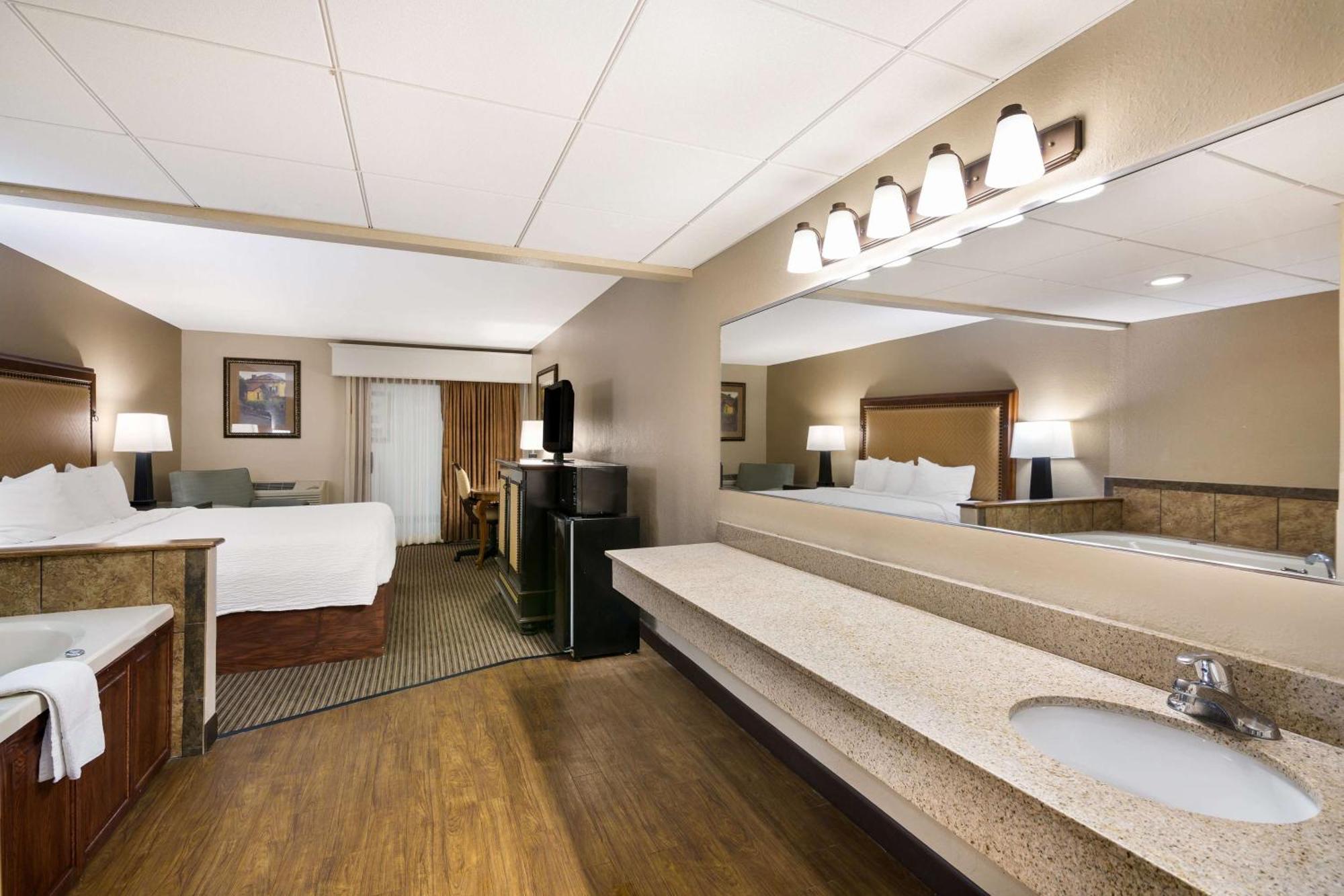 Hotel Revel Minot Buitenkant foto